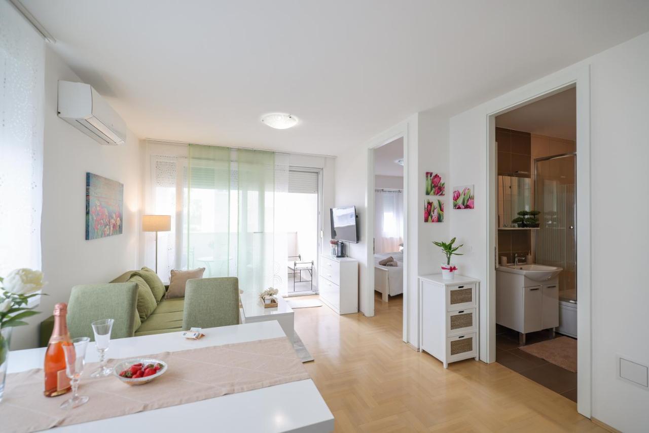 Cozy Niko Apartment - Private Parking And Balcony ザダル エクステリア 写真