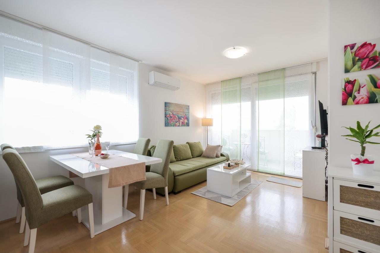 Cozy Niko Apartment - Private Parking And Balcony ザダル エクステリア 写真