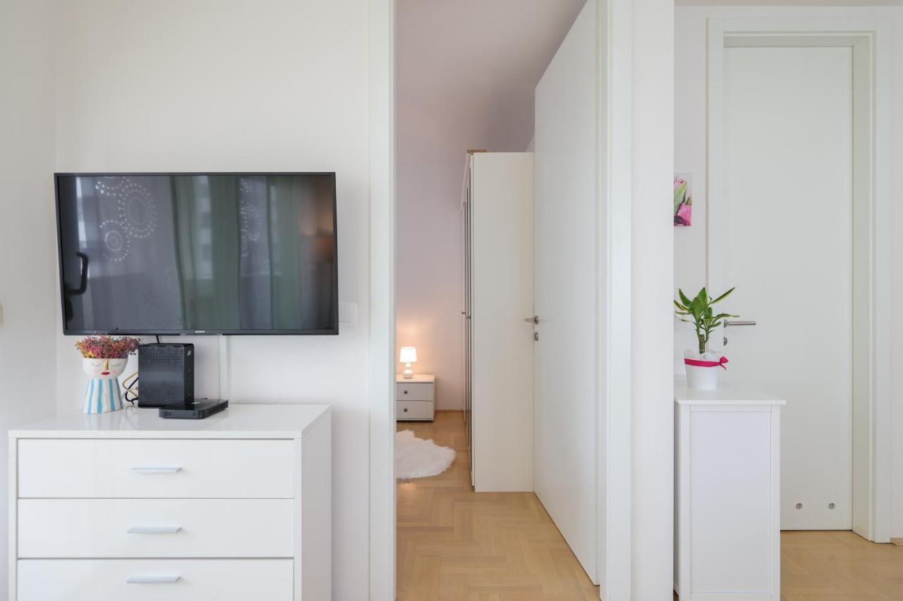 Cozy Niko Apartment - Private Parking And Balcony ザダル エクステリア 写真