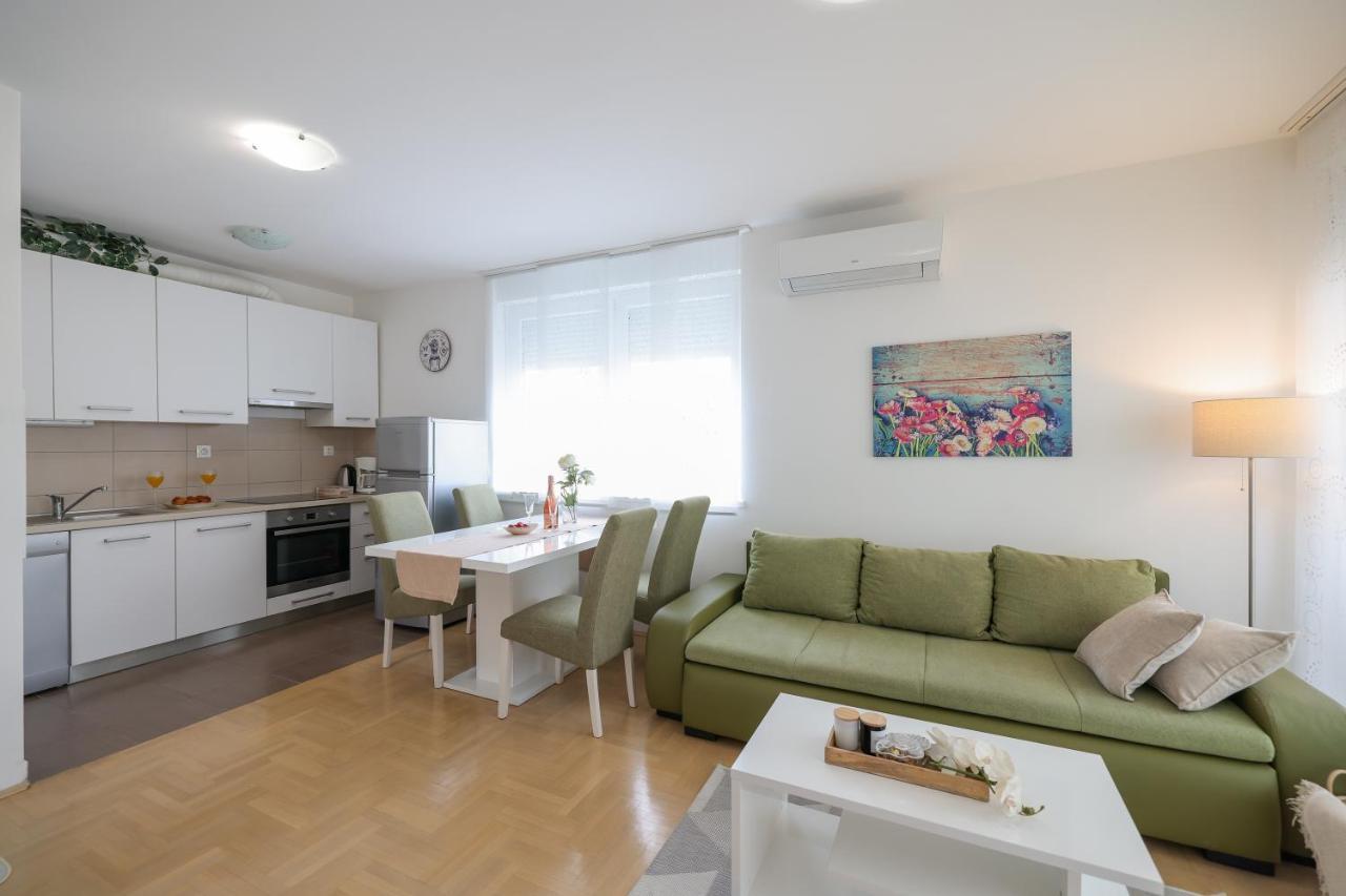 Cozy Niko Apartment - Private Parking And Balcony ザダル エクステリア 写真