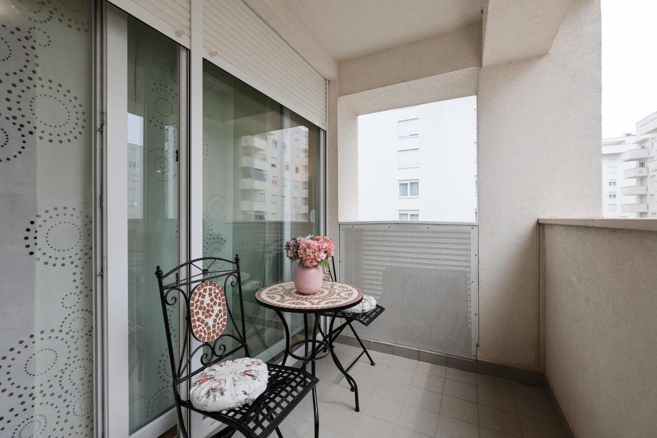 Cozy Niko Apartment - Private Parking And Balcony ザダル エクステリア 写真
